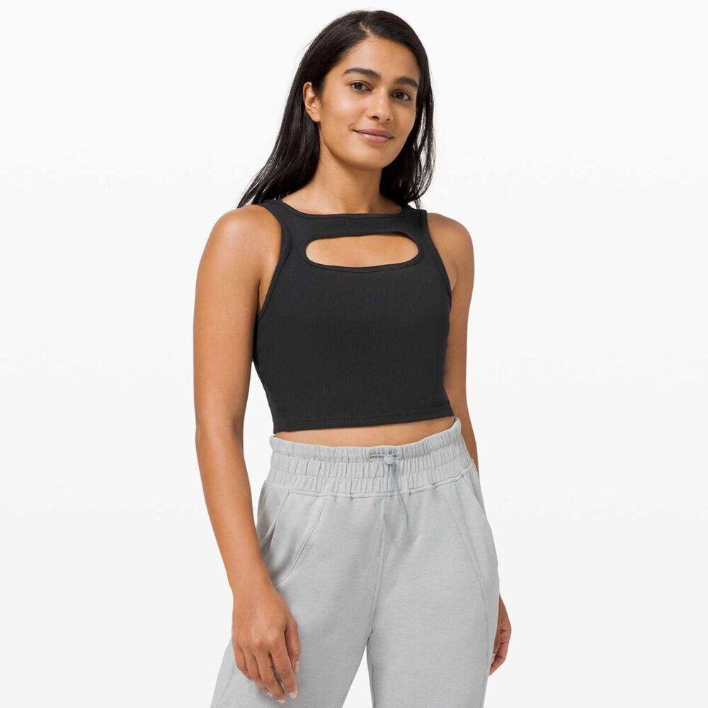LULULEMON LA Front Cut-Out Crop Tank No Size Tag Check‎ Measurements